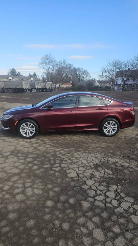 Vehicle photo 4