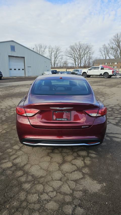 Vehicle photo 8