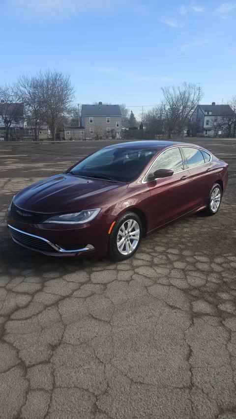 Vehicle photo 2