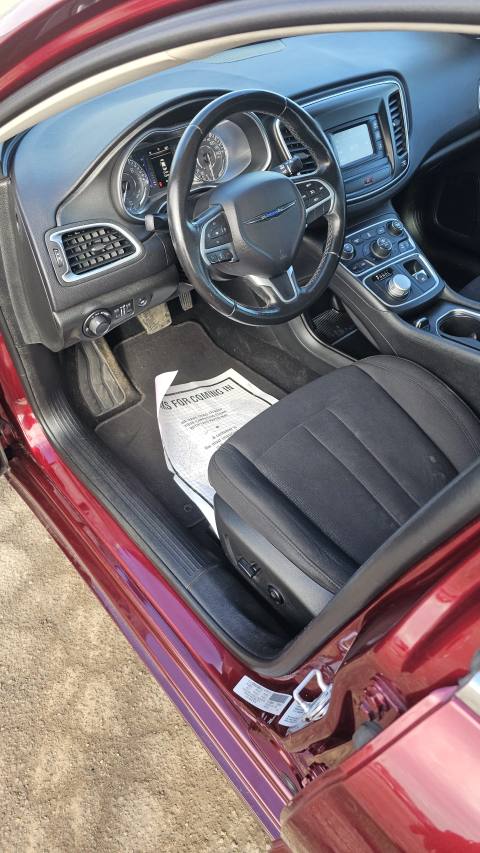 Vehicle photo 11