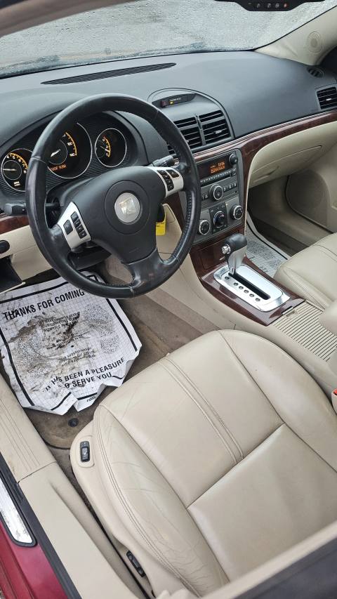 Vehicle photo 9