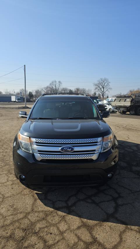 Vehicle photo 1