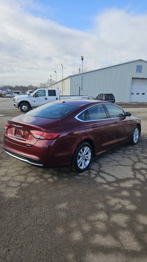 Vehicle photo 7