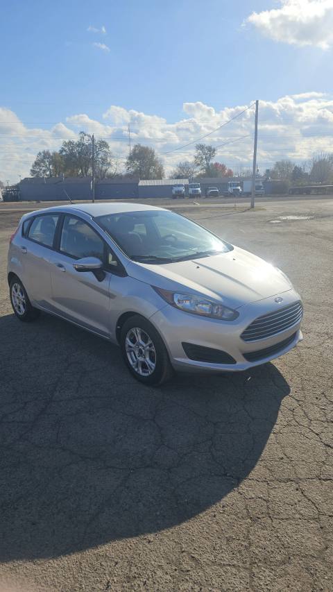 Vehicle photo 3